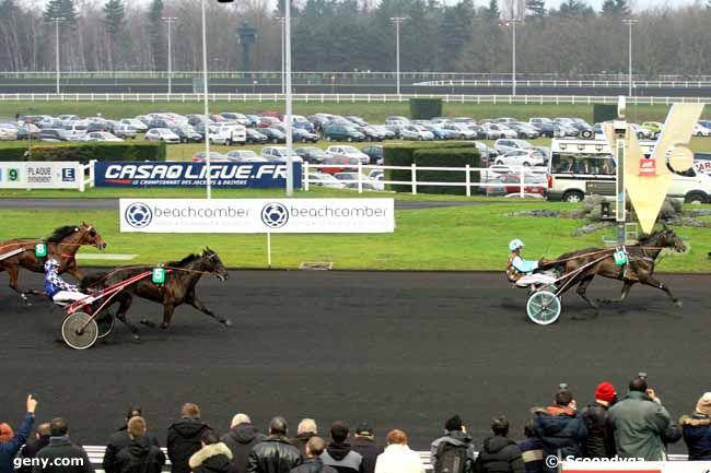 12/01/2023 - Vincennes - Prix Tnor de Beaune : Arrive