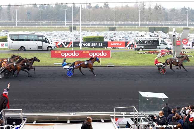 12/02/2023 - Vincennes - Grand Prix de France : Arrive